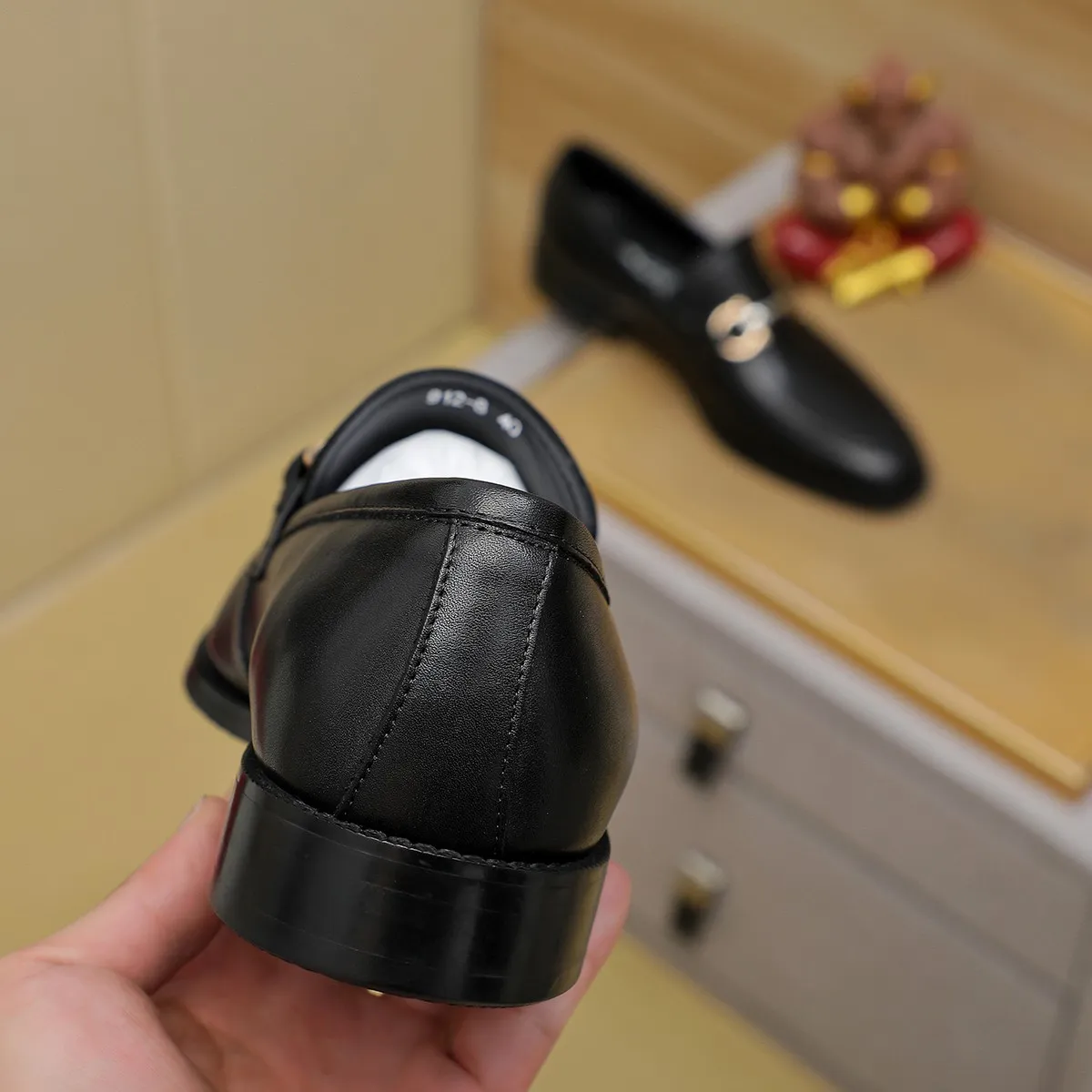 Men's shoes💰420🔥Ferragamo new men's formal shoes🇨🇳Official website original 1:1 mold opening, original quality💯Fine workmanship, high-end luxury shoes☘ The surface is made of imported Italian first-layer cowhide🌴🐑Leather lining🍓Rubber wear-resistant and non-slip outsole, breathable and comfortable to wear🍍The first choice for high-grade men, size 39-45 (38.46. Can be customized)